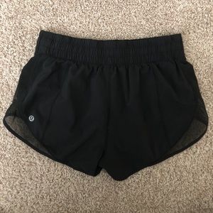 Lululemon Size 4 Shorts - Black